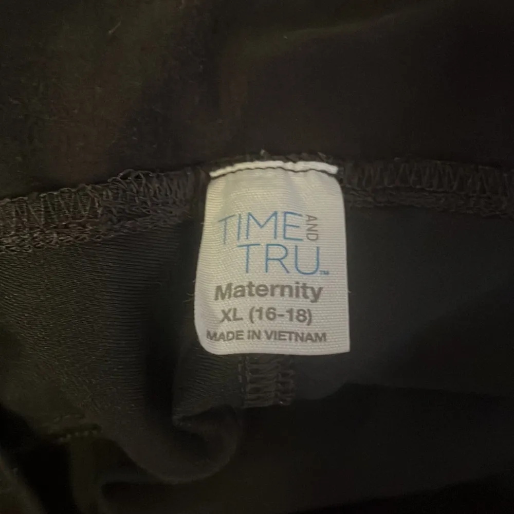 Time and Tru Maternity jeans - Image 6