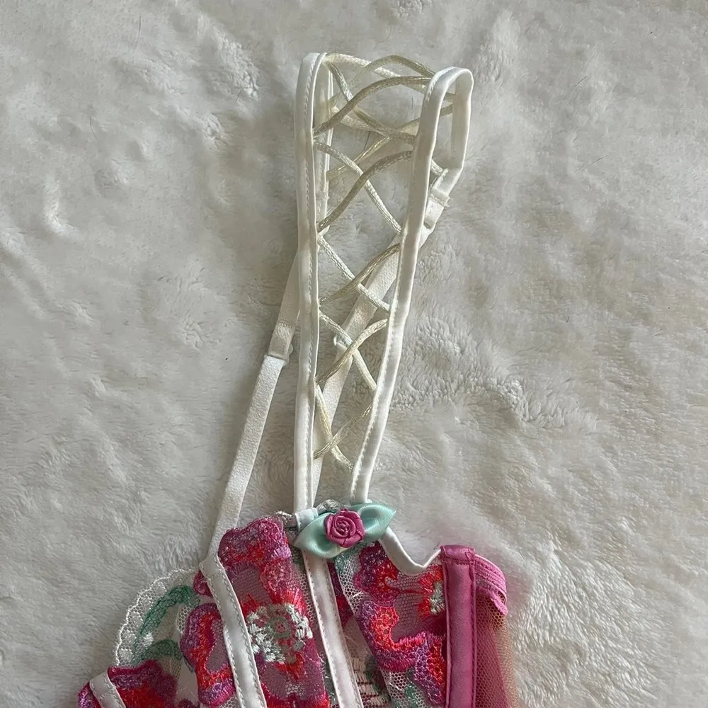 Festival Floral Underwire Bra

For Love & Lemons Women's Pink Bra‎ - Image 4