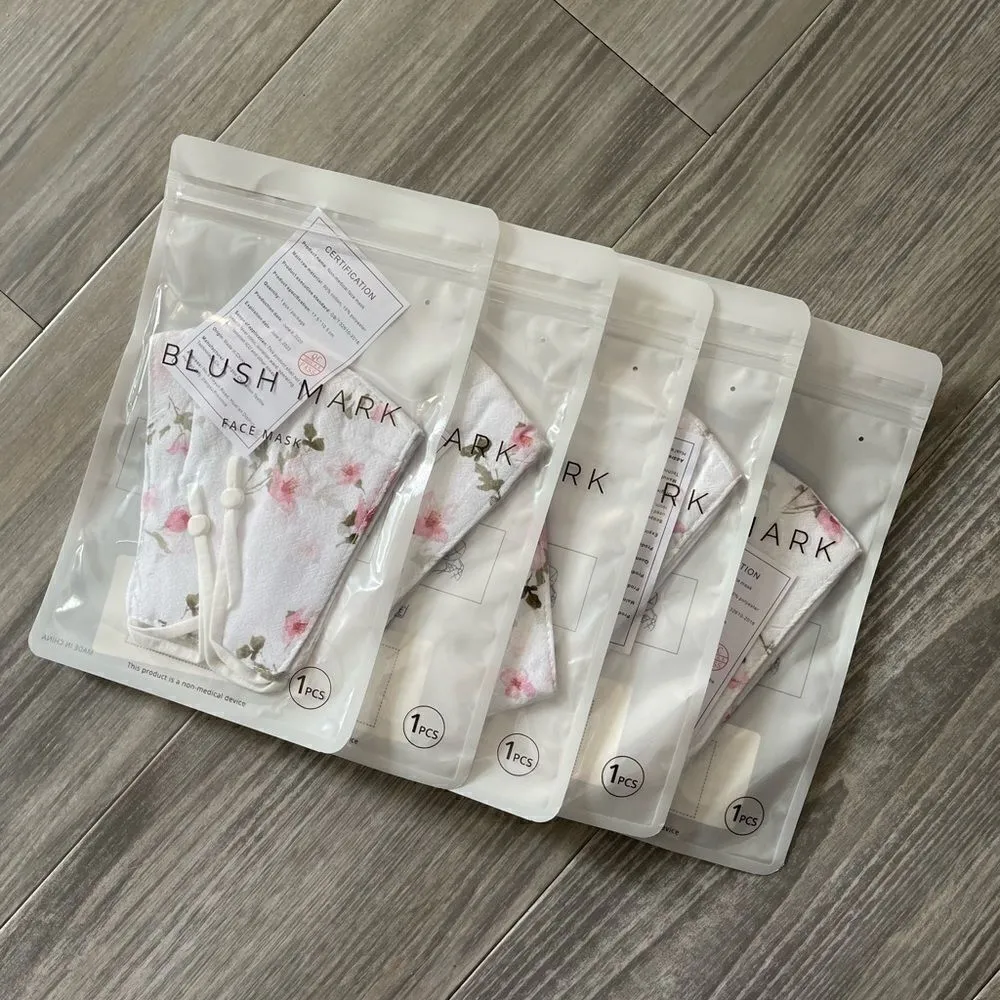 NWT BLUSH MARK Floral Face Mask White - Image 3