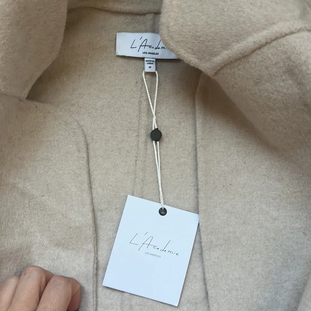 L’Acadmie Coat - Image 4