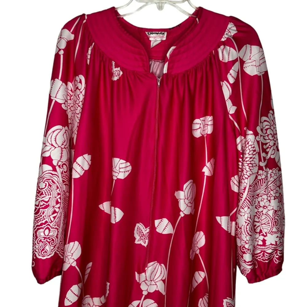 Vintage Carriage Court‎ Polyester House Coat Size M - Image 2