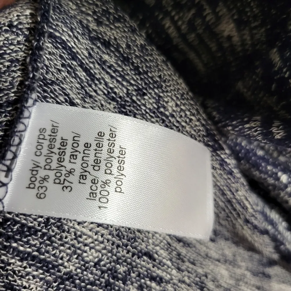 Maurices blue marled lace contrast surplice top size 0x - Image 8