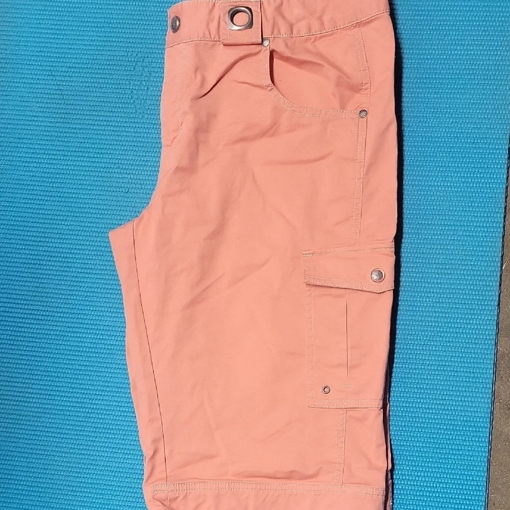 ATHLETA Coral Cargo Shorts Size 14 - Image 6