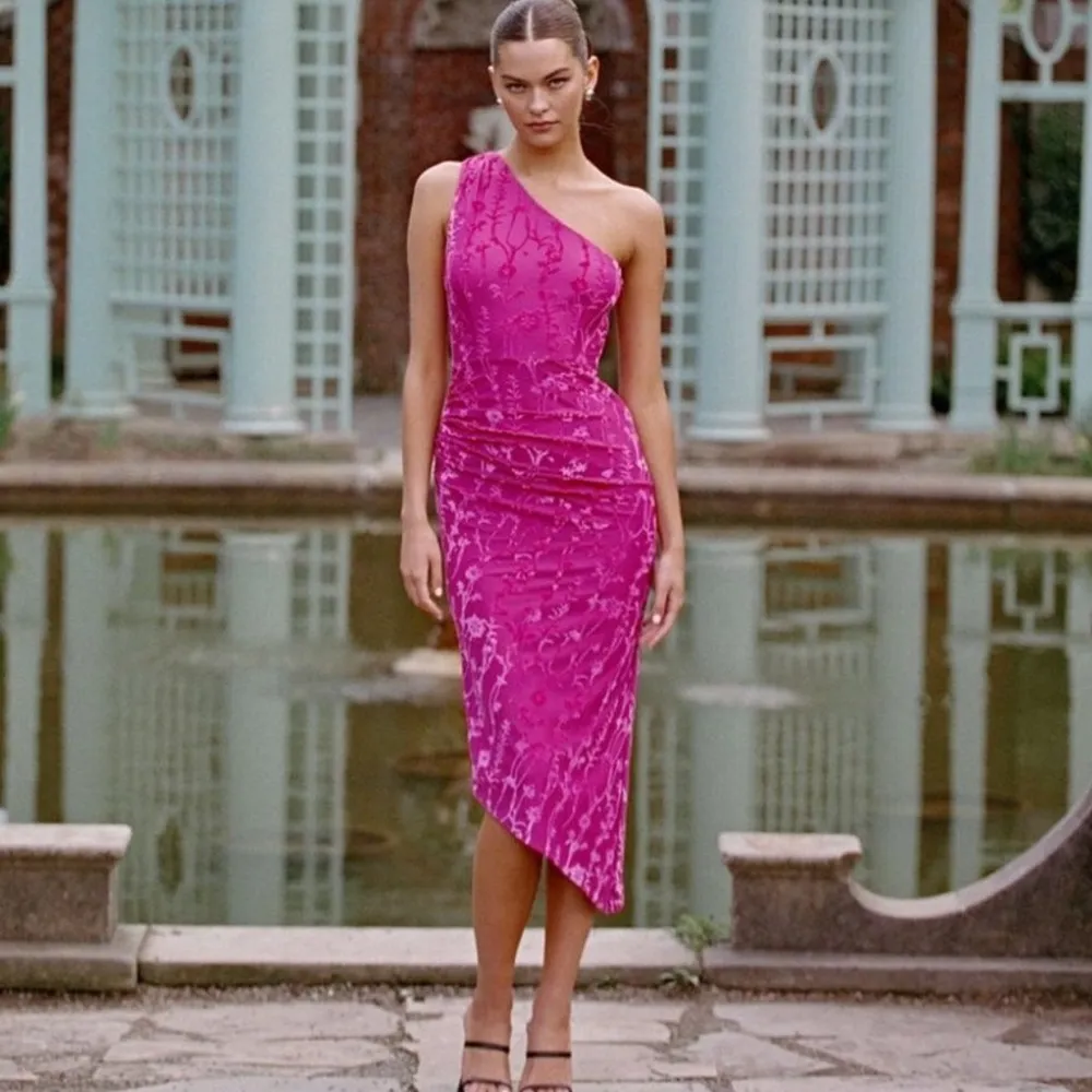 Anthropologie HUTCH One Shoulder Ruched Velvet Flocked Midi Dress Pink Size L - Image 2