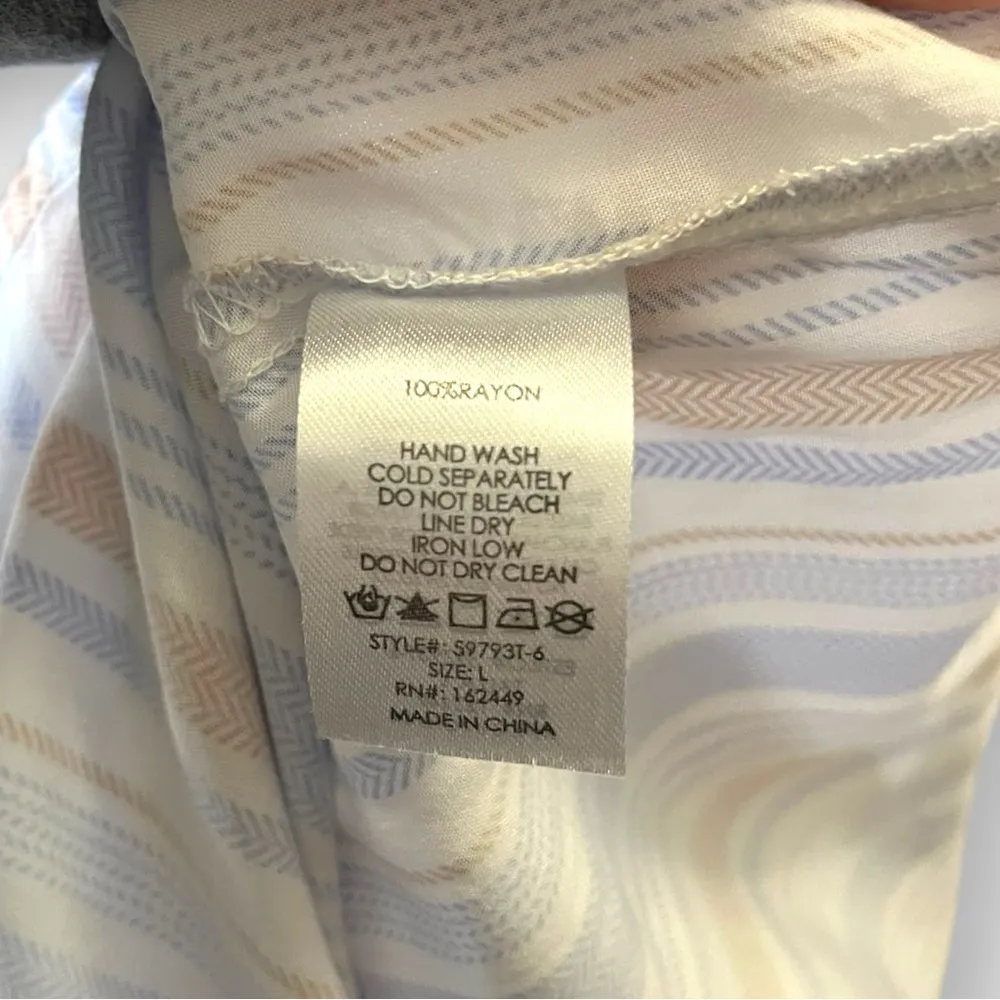 MILK & HONEY White Blue and Tan Short Sleeve Cropped Button Down Shirt | EUC Size L - Image 5