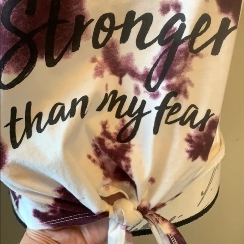 Courage Stronger Than Fear knot top L - Image 3