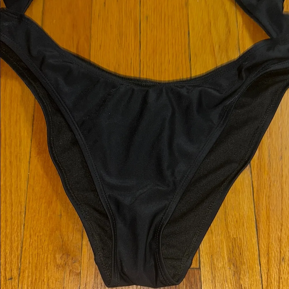Betty Jade Modern Black Cutout One Piece Swimsuit Size L - Image 2