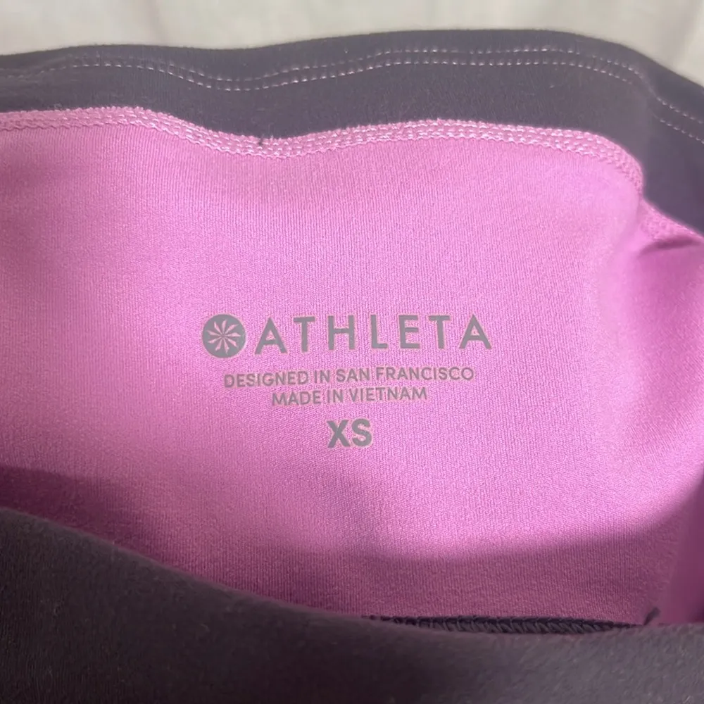 Athleta Cropped Purple and Gray Leggings for Versatile Performance - Image 5