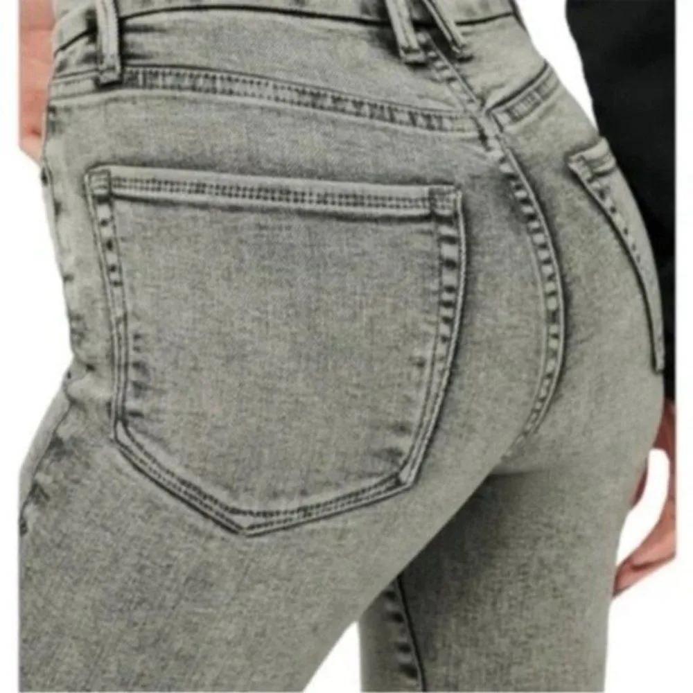 Good American Jeans - Image 3