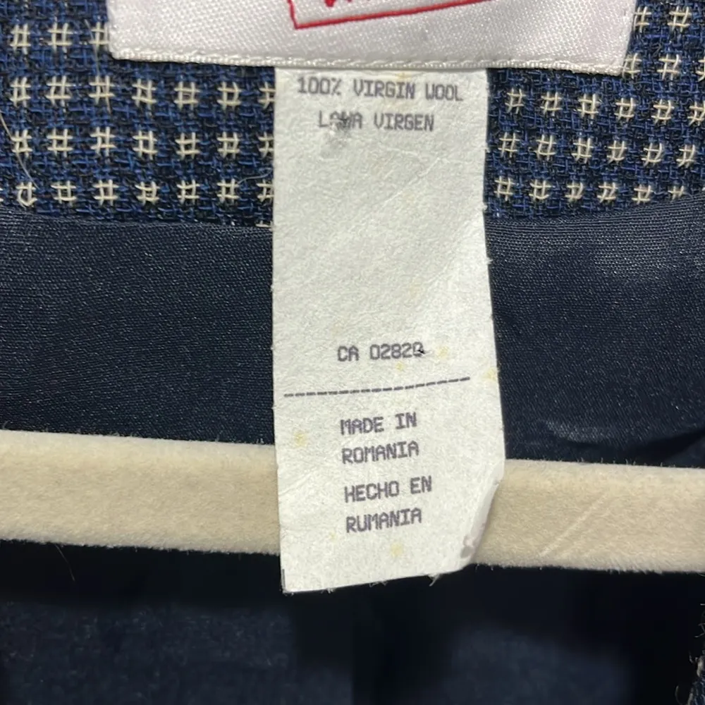 Vintage 100% virgin wool blazer navy blue tweed blazer shoulder pads pockets - Image 12