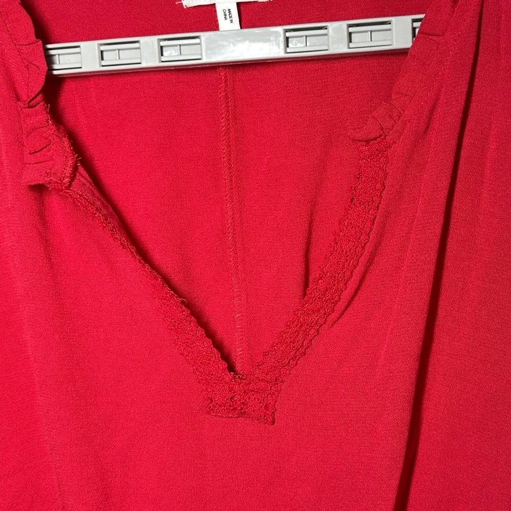 Maurices Peplum Top XL Red Embroidered Trim Floral Flutter Sleeves 100% Rayon - Image 2