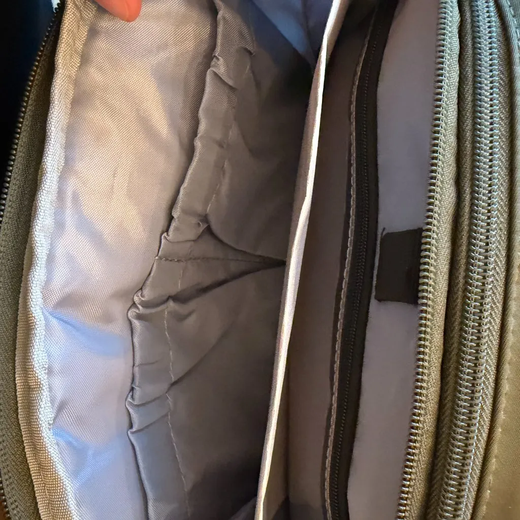 IHKWIP Day to Day Convertible Green Crossbody Two Straps - Image 5