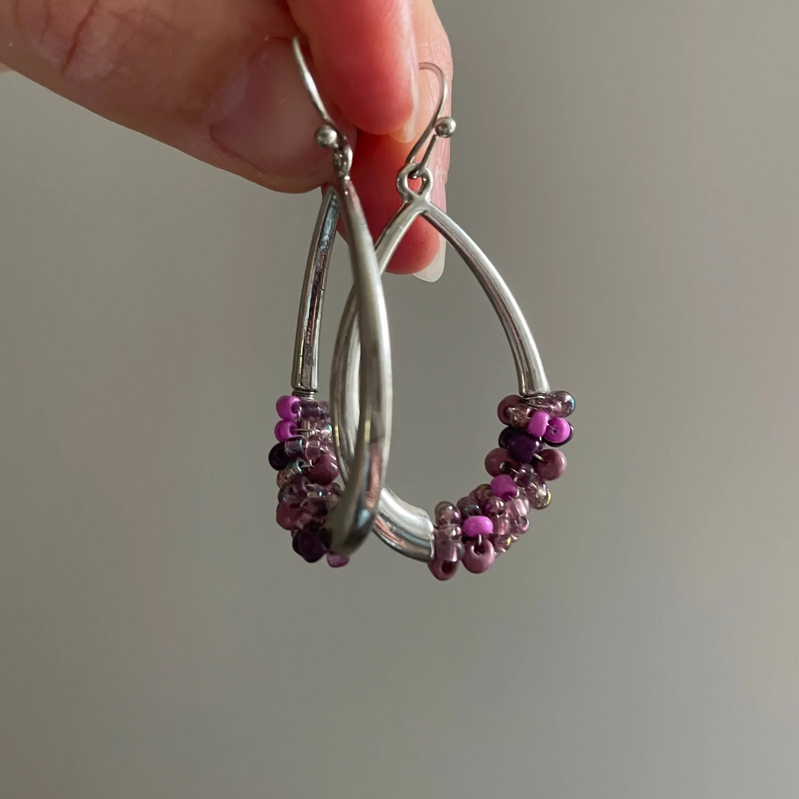 Silver Teardrop Hoop Earrings Beaded Purple Pink Cluster Dangles Y2K Early2000s - Image 2