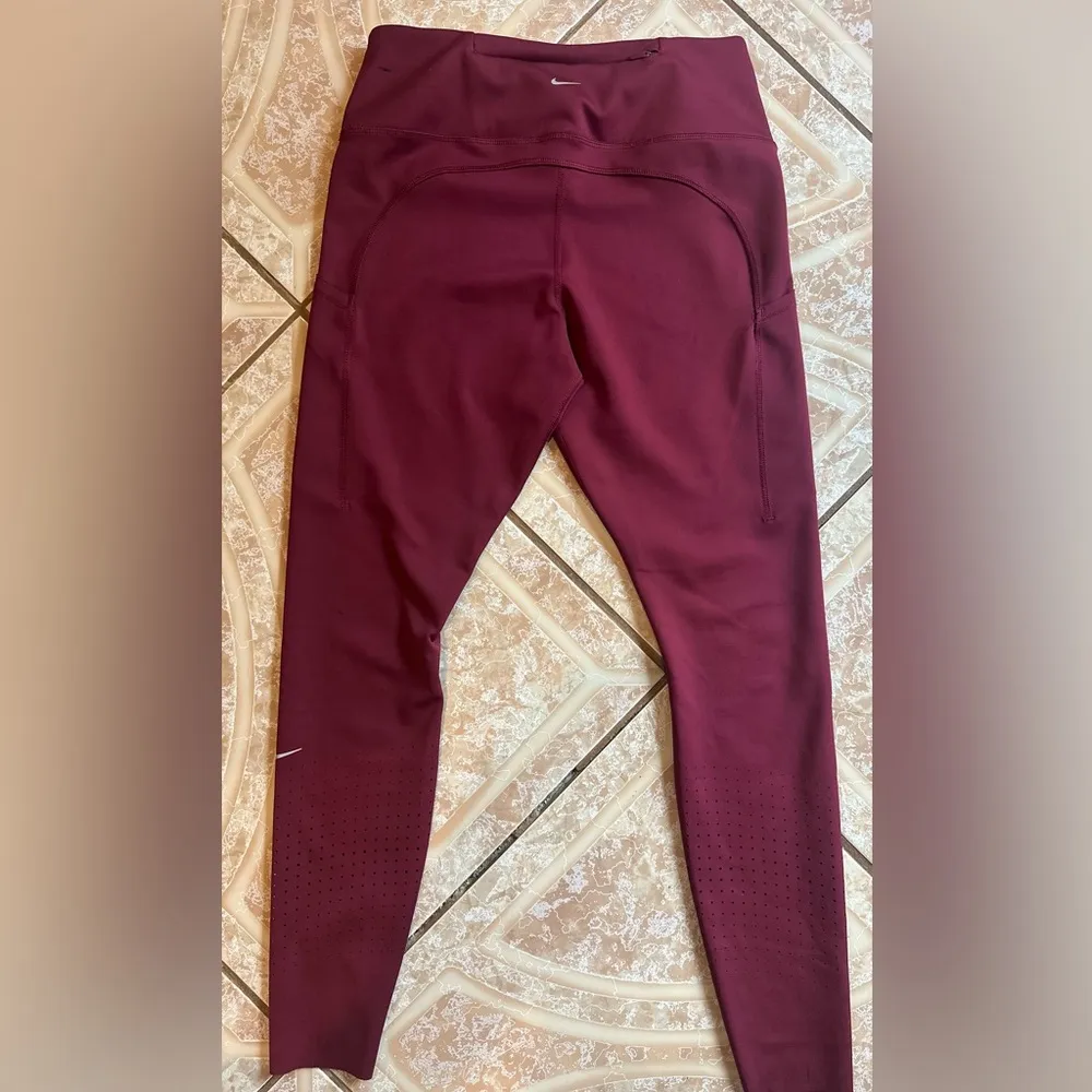 Women's Epic Luxe Crop Running Leggings - Image 6