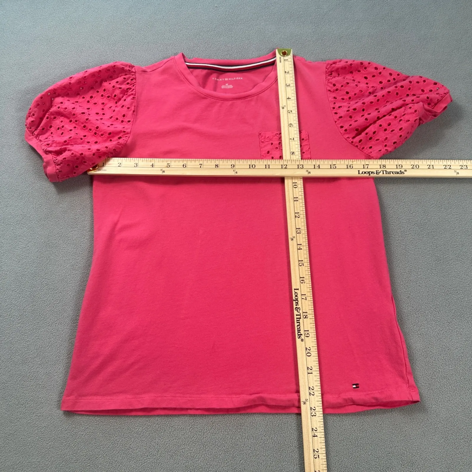 Tommy Hilfiger T Shirt Small Women Pink Eyelet Puff Sleeve Chest Pocket Flag - Image 3