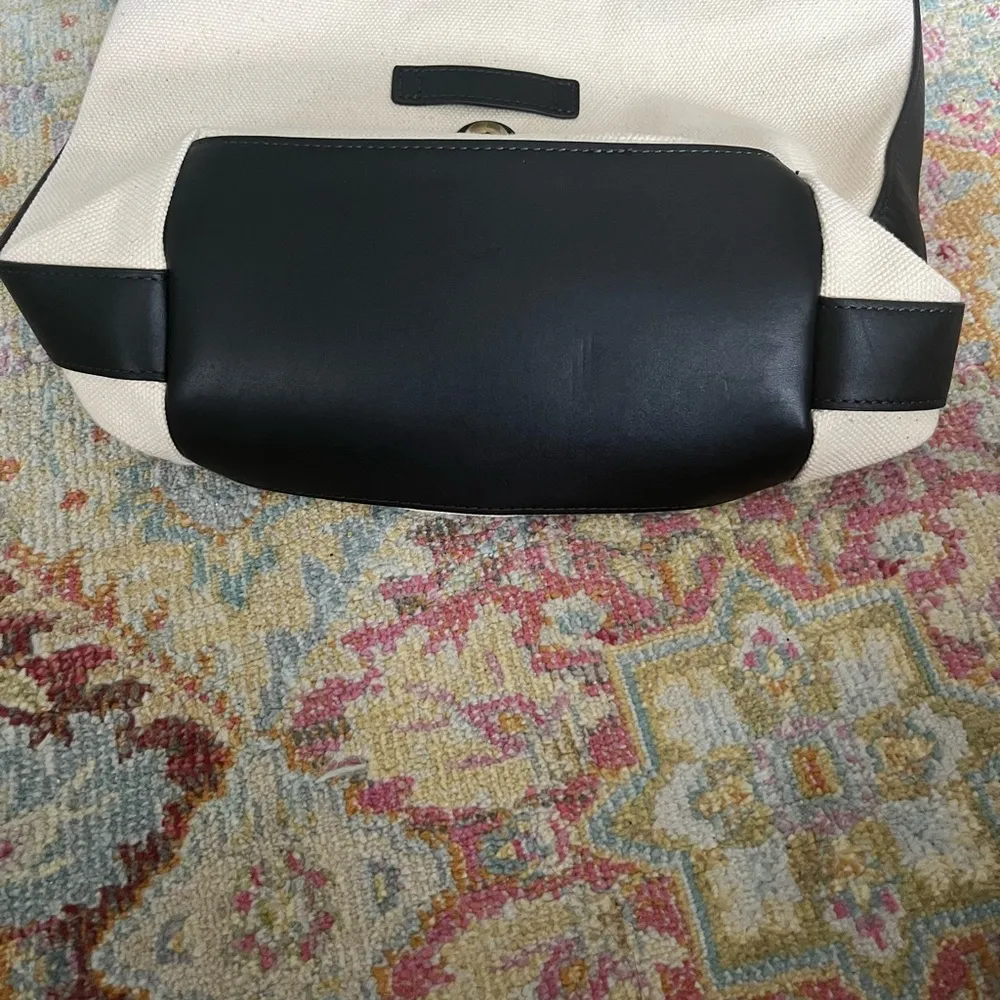 Adorable JCREW cream and black canvas/leather purse in excellent cond - Image 8