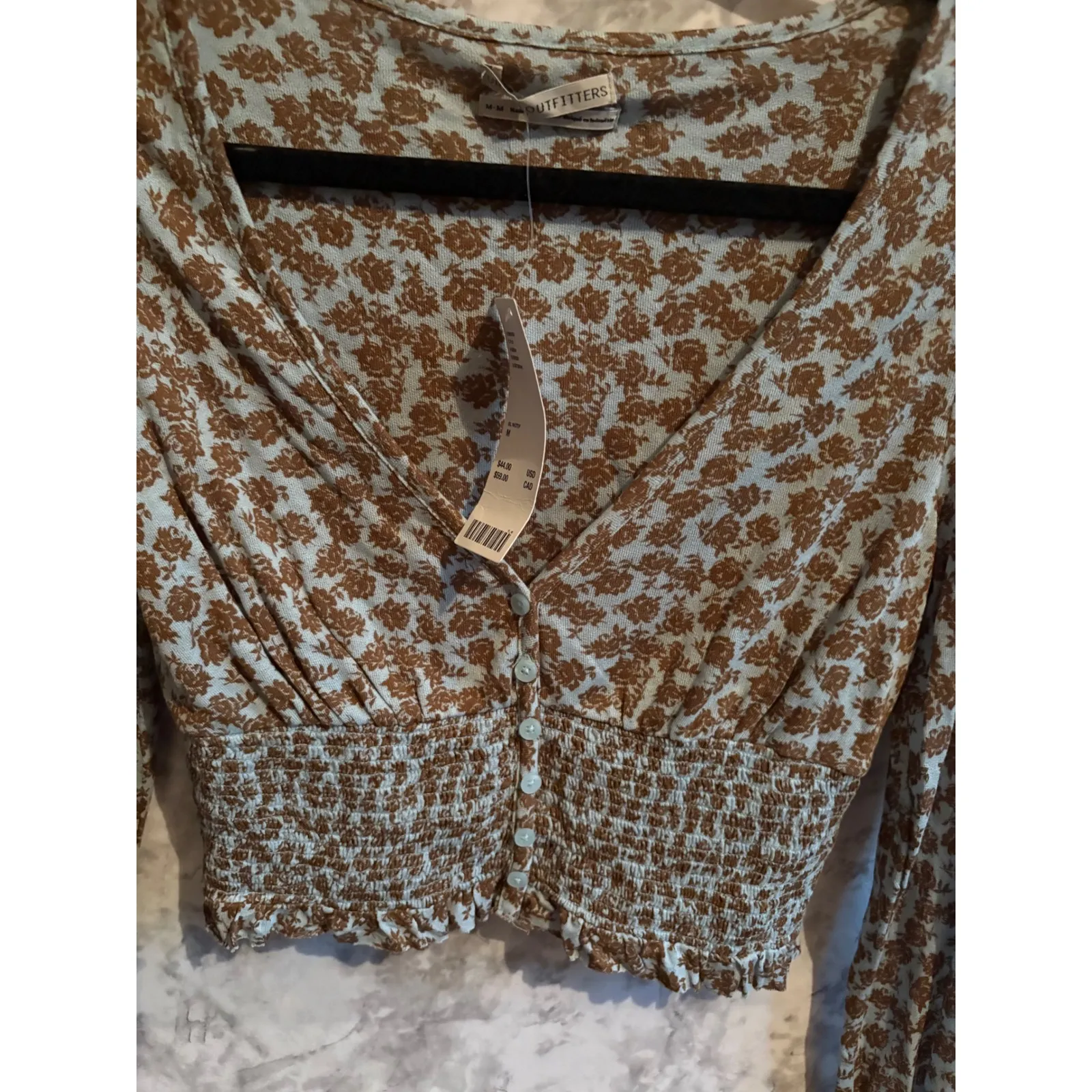 Urban Outfitters Women's Smocked Floral Crop Top‎ Blue Brown Long Sleeve M NWT - Image 4