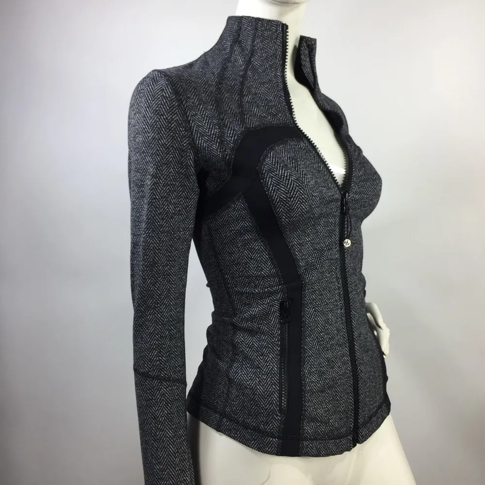 Lululemon Herringbone Define Jacket Size 4 - Image 4