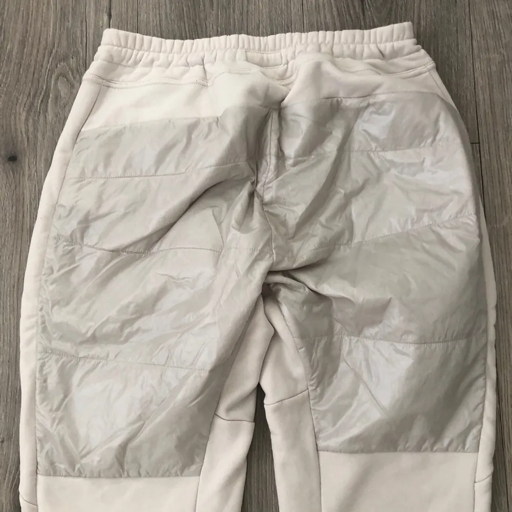 Burton Women’s Amora Hybrid Snow Sweatpants Water Resistant Off White Medium - Image 12