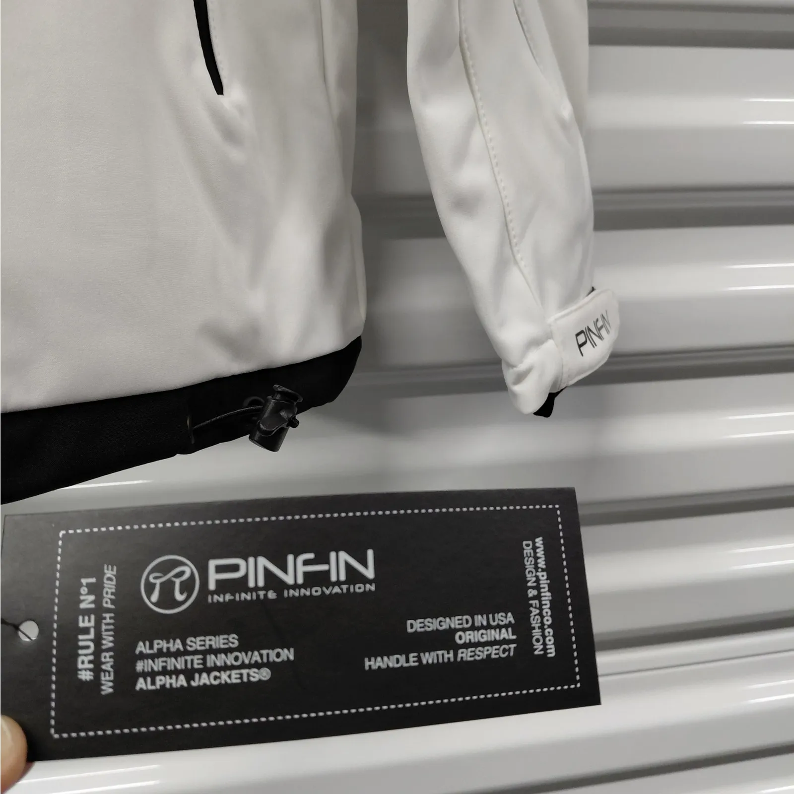 PinFin Womens Hooded Windbreaker Jacket Sz Medium White Outdoor Hiking Rain Coat - Image 9