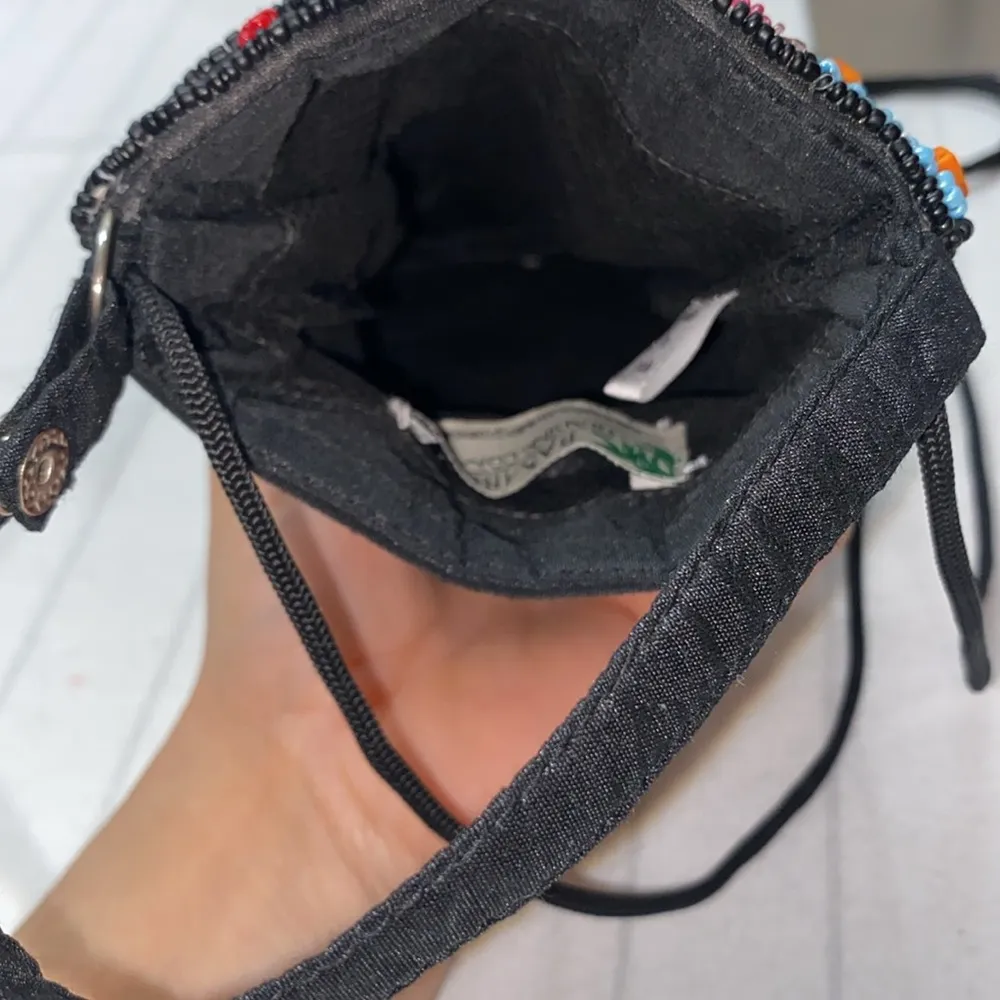 Brand:‎ Bambu Trading Abstract Art Club Bag, 7.5 - Image 4