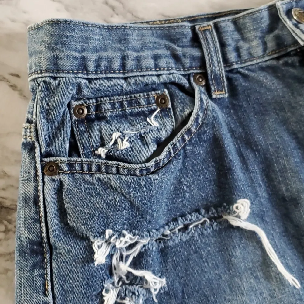 Vintage Zena distressed denim shorts size 10 - Image 2