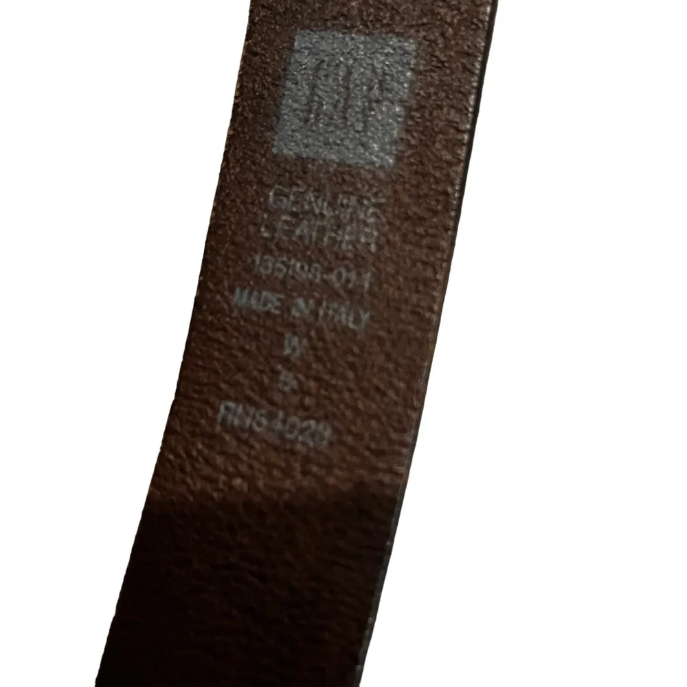 GAP Brown Leather Ladies Belt, Red Enameled Floral Buckle, Sz S - Image 12