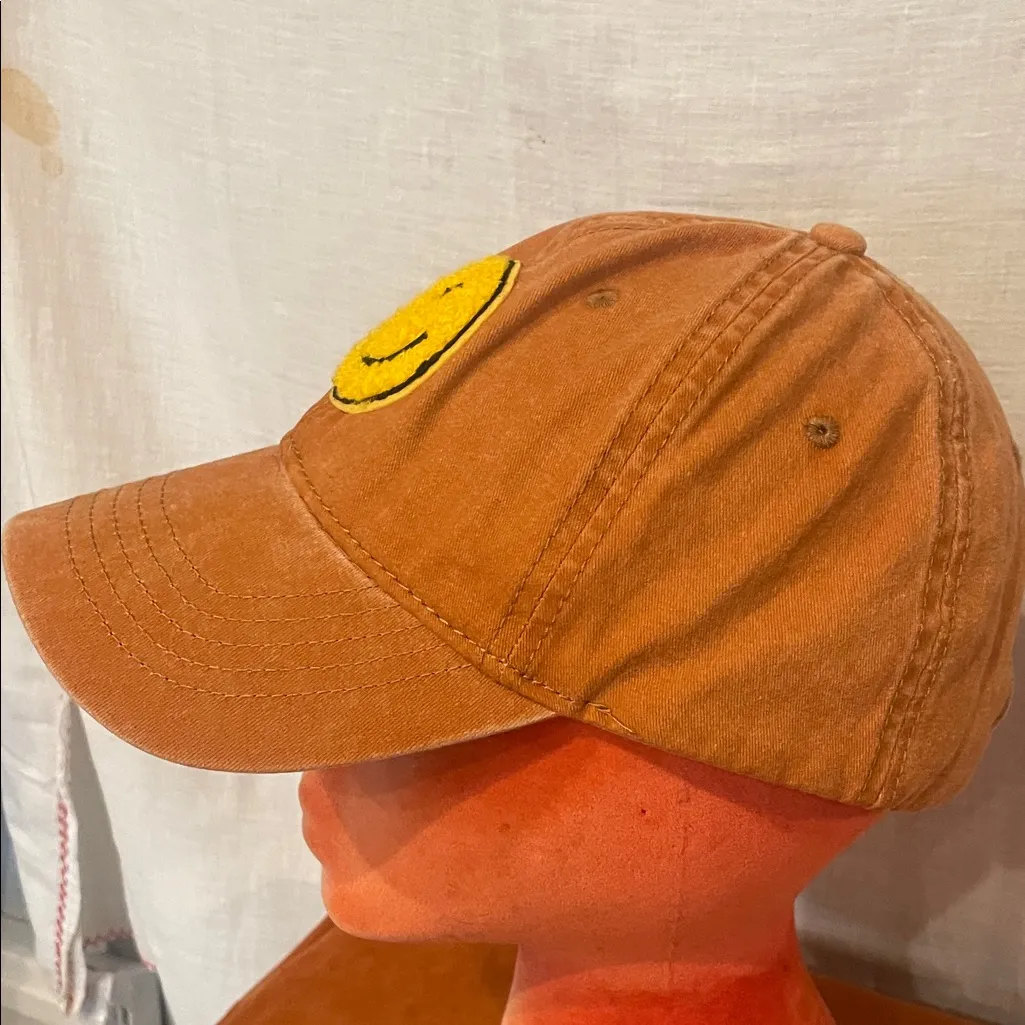 Light brown Smiley Face Cap like new Yellow - Image 2