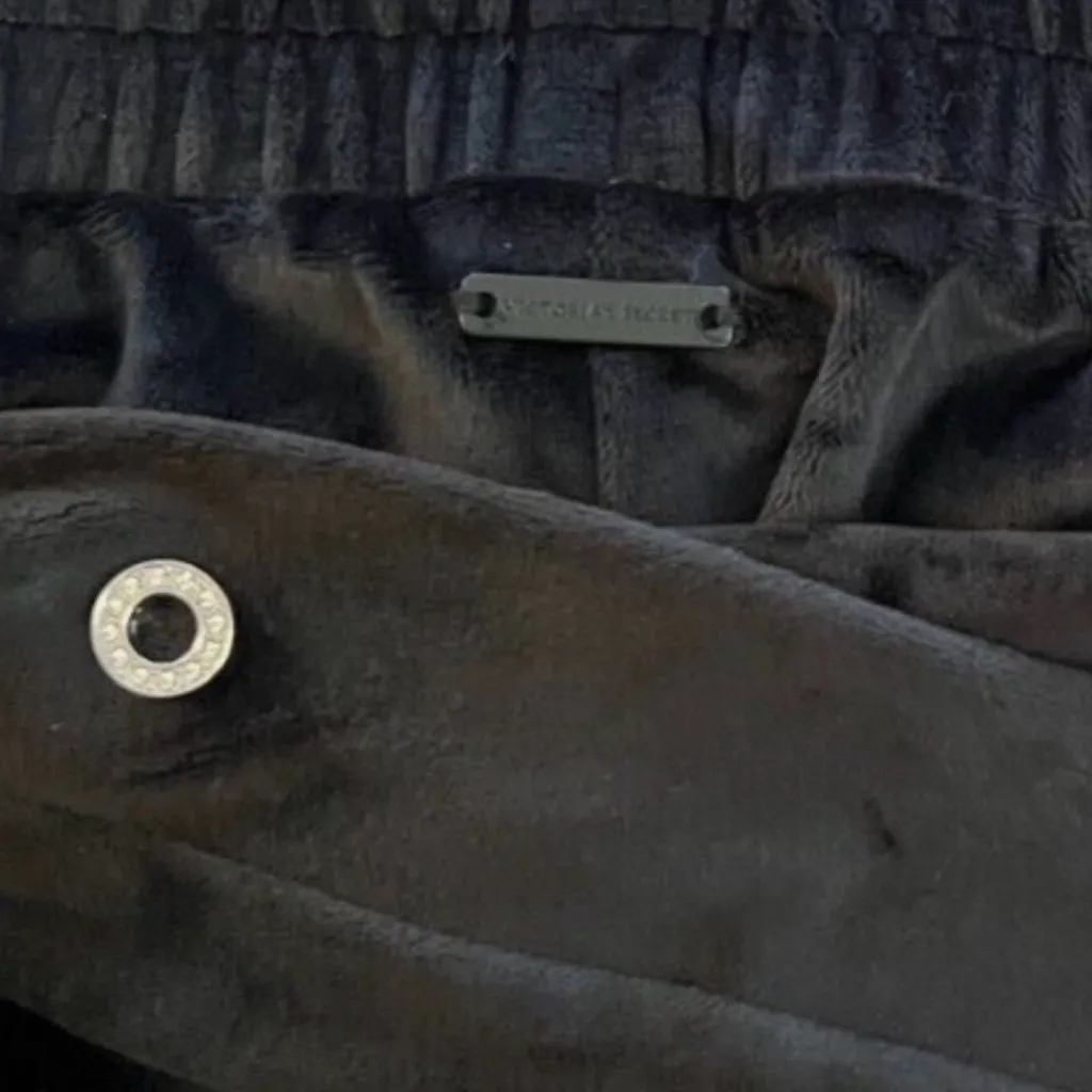 NWOT Victoria Secret Black Wide-Leg Pants with Button Detail - Image 5