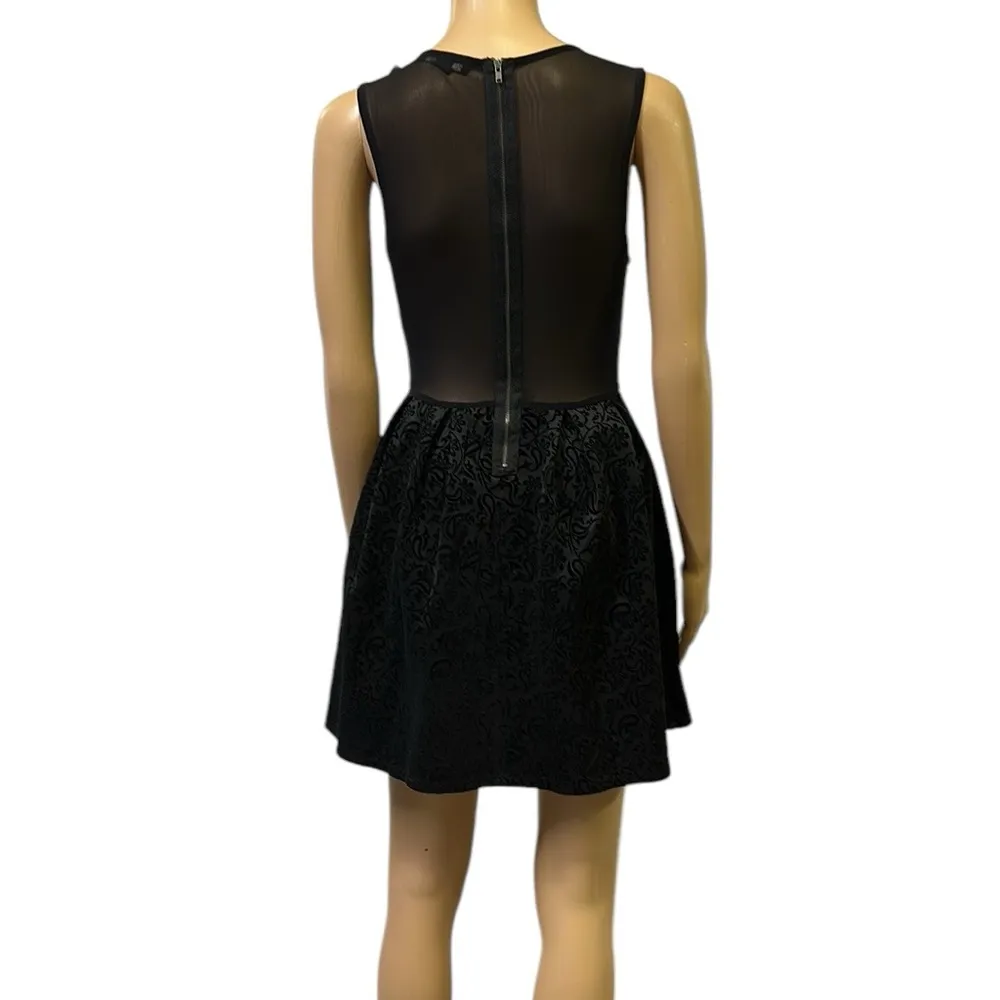 Forever 21 Black Fit Flare Sleeveless Skater Zip Back Mini Dress Womens Small - Image 3