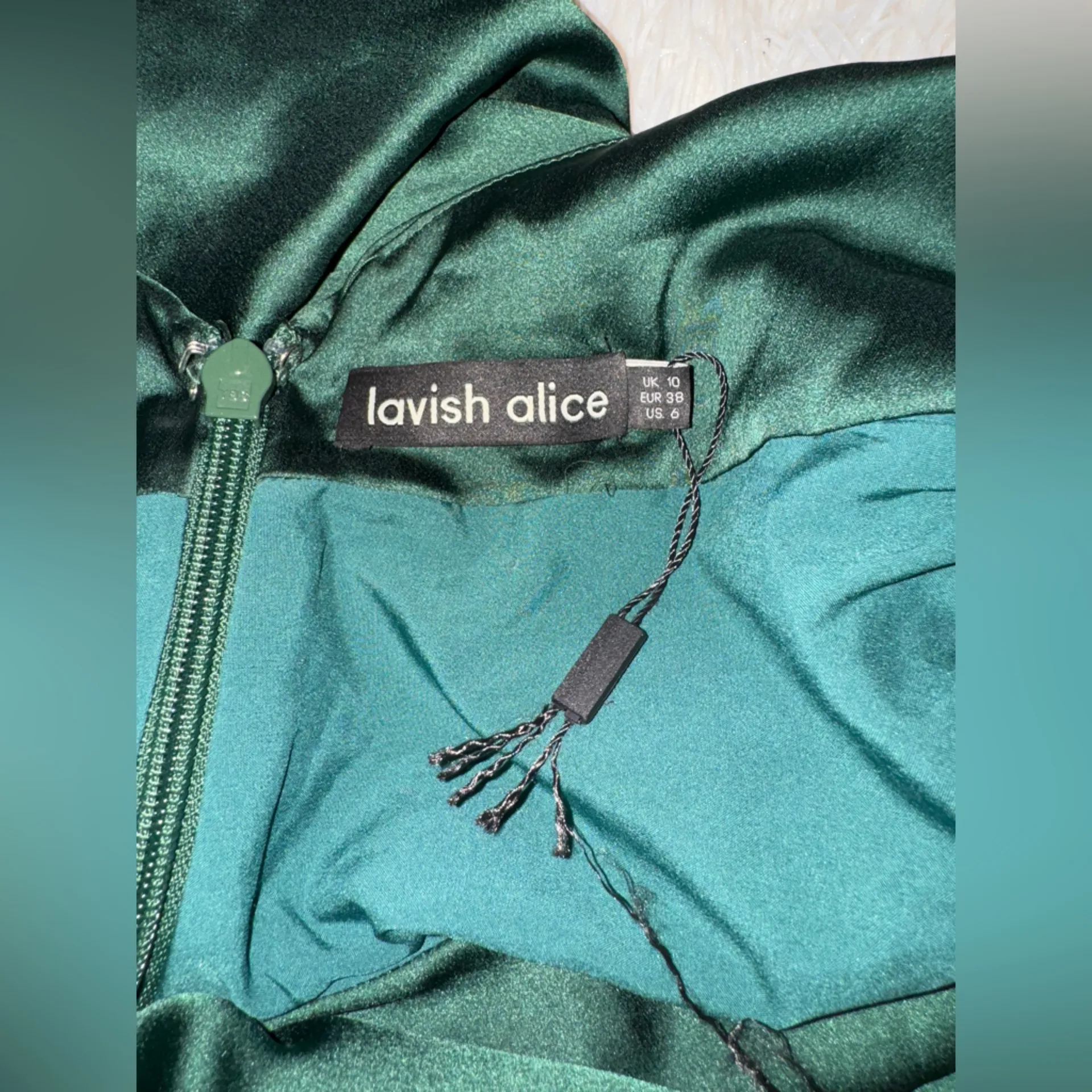 NEW Lavish Alice Wo Midi Emerald Green Satin Cross Back Cowl Neck dress sz 6 - Image 8