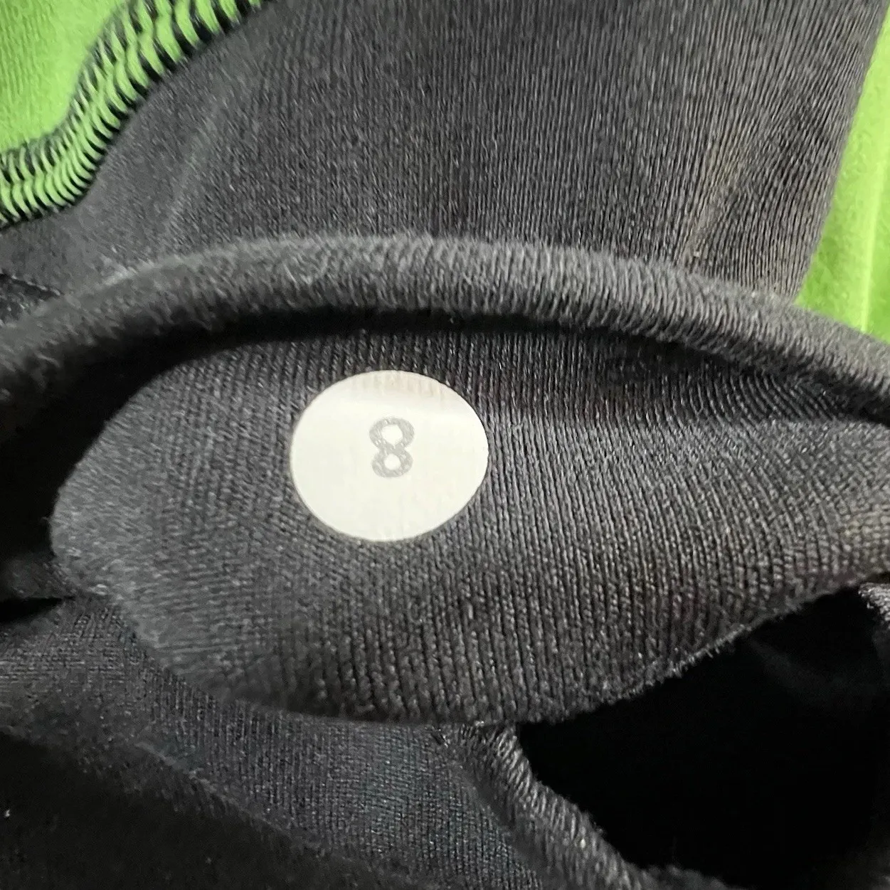 Lululemon Scuba Hoodie Jacket Size 8 Black Green‎ Colorblock Full Zip Pockets - Image 4