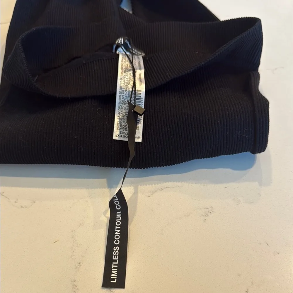 Zara Black Streamlined Leggings - Image 11