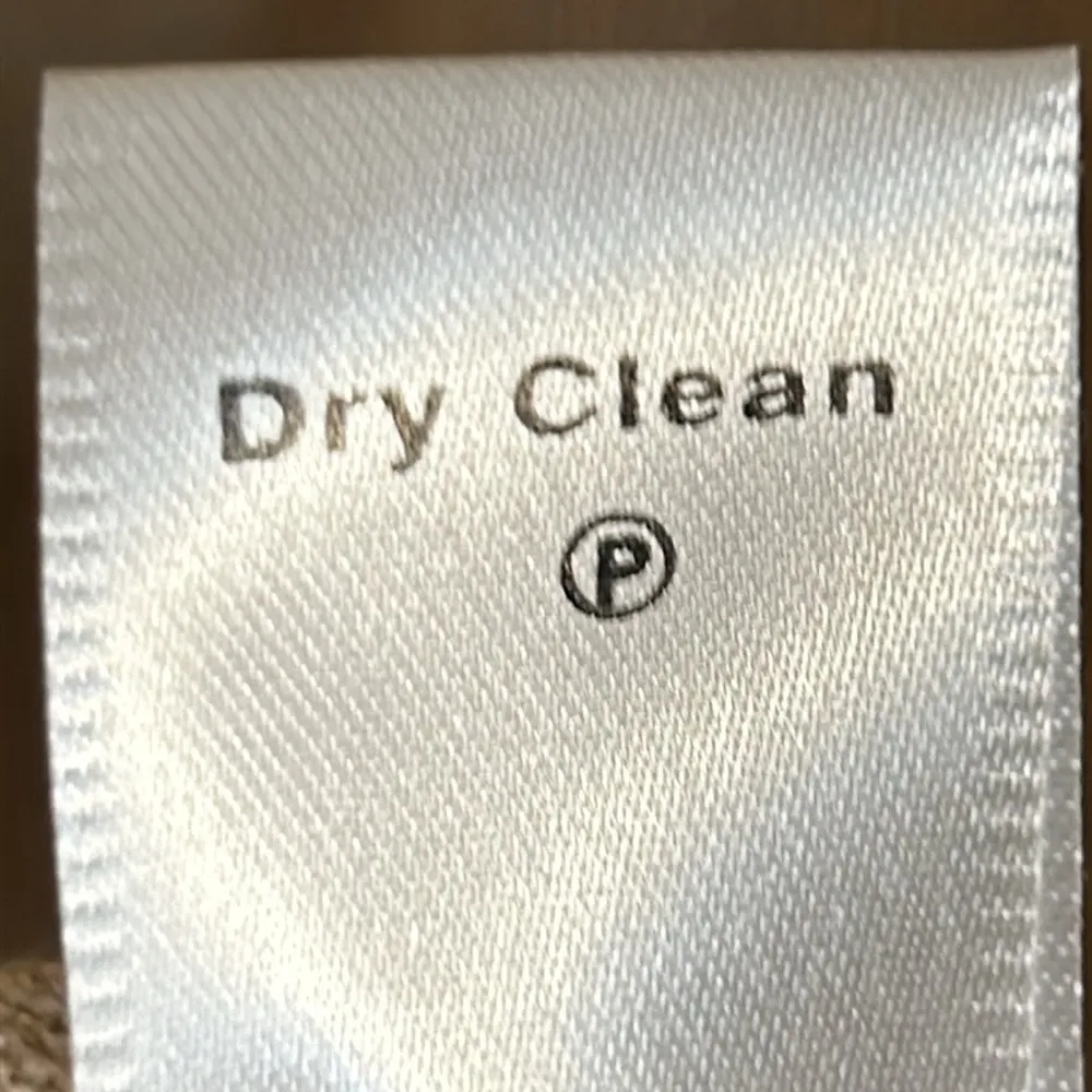 Coldwater Creek Women’s Gold Metallic Mock Neck Sleeveless Silk Blend Tank - Image 9