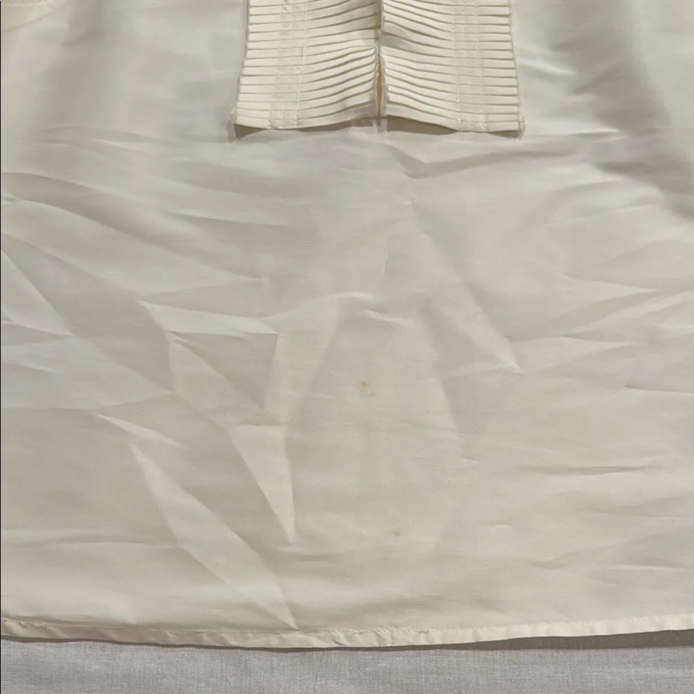 Calvin Klein Off-White/Cream Sleeveless Ruffled Blouse - Image 9