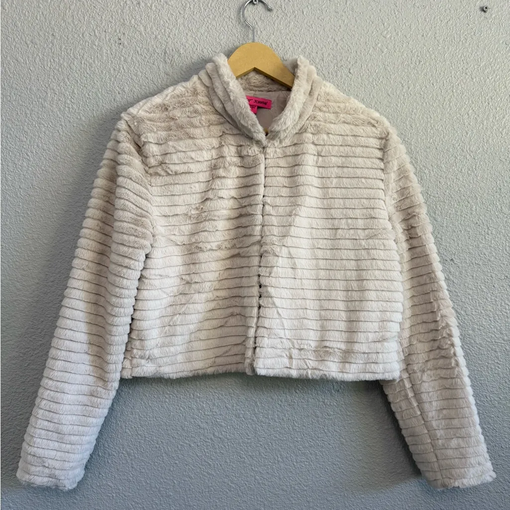 Betsey‎ Johnson Faux Fur Chubby Mini Jacket Size Large EUC - Image 2