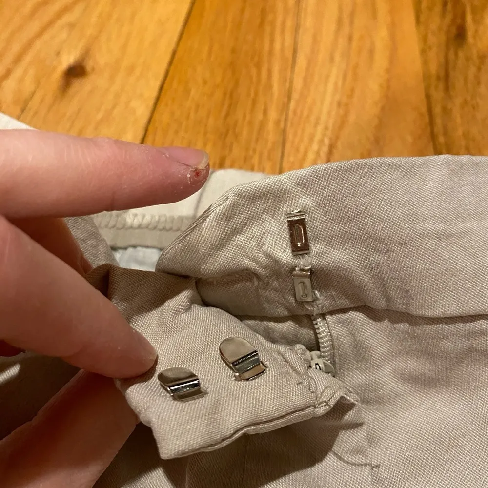 Motherhood Maternity  khaki pants size small - Image 5