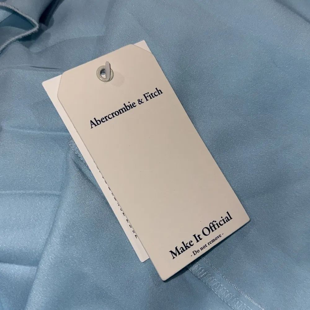 NWT Abercrombie & Fitch Plunge Pleated Satin Mini Dress Sky Blue LT - Image 8