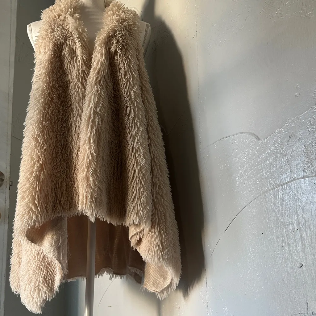 Cozy Cream Women's Fuzzy Cardigan - Image 5