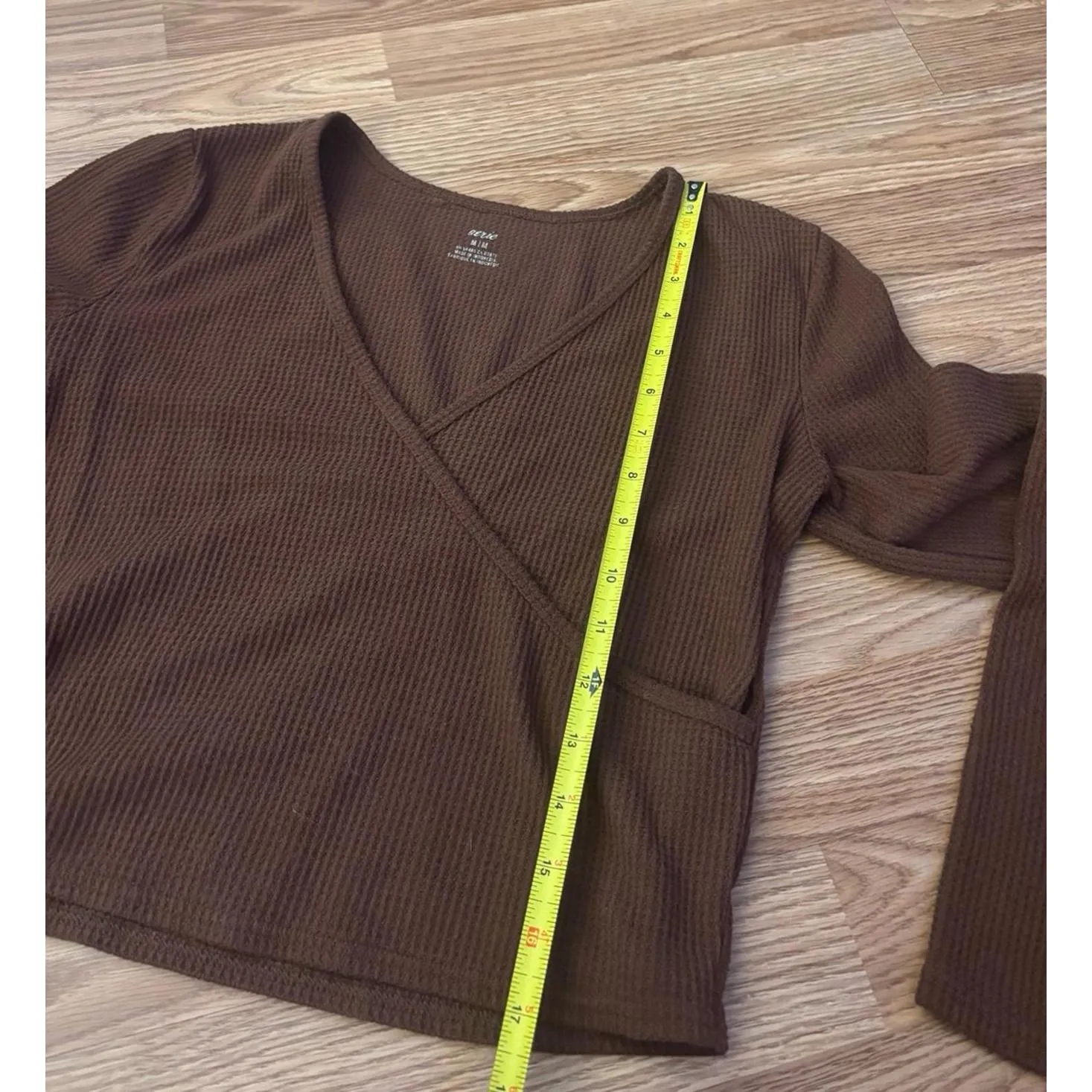 Aerie Waffle Knit Cropped Long Sleeve Top Size Medium - Image 4