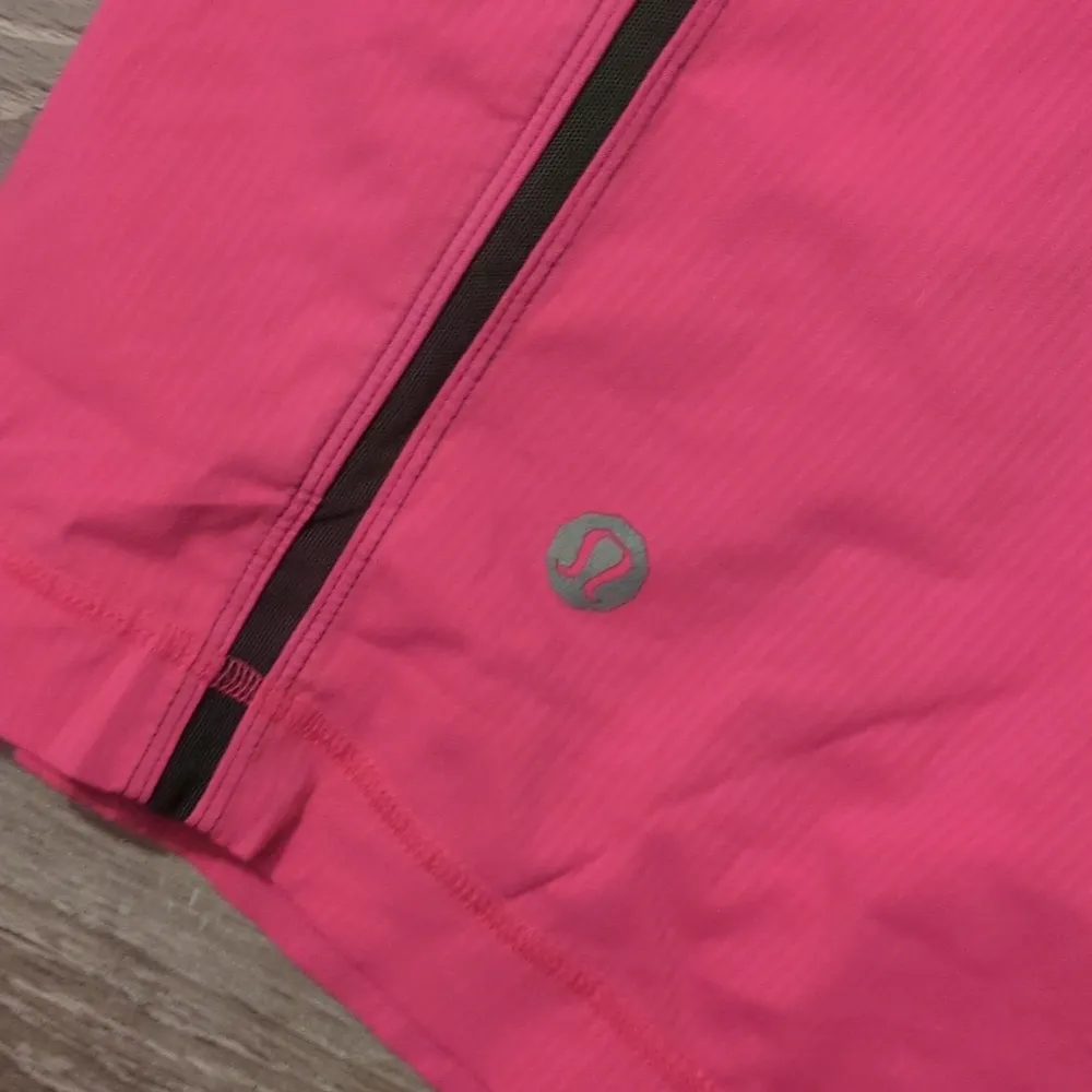 Lululemon pink pace breaker shorts medium? - Image 9