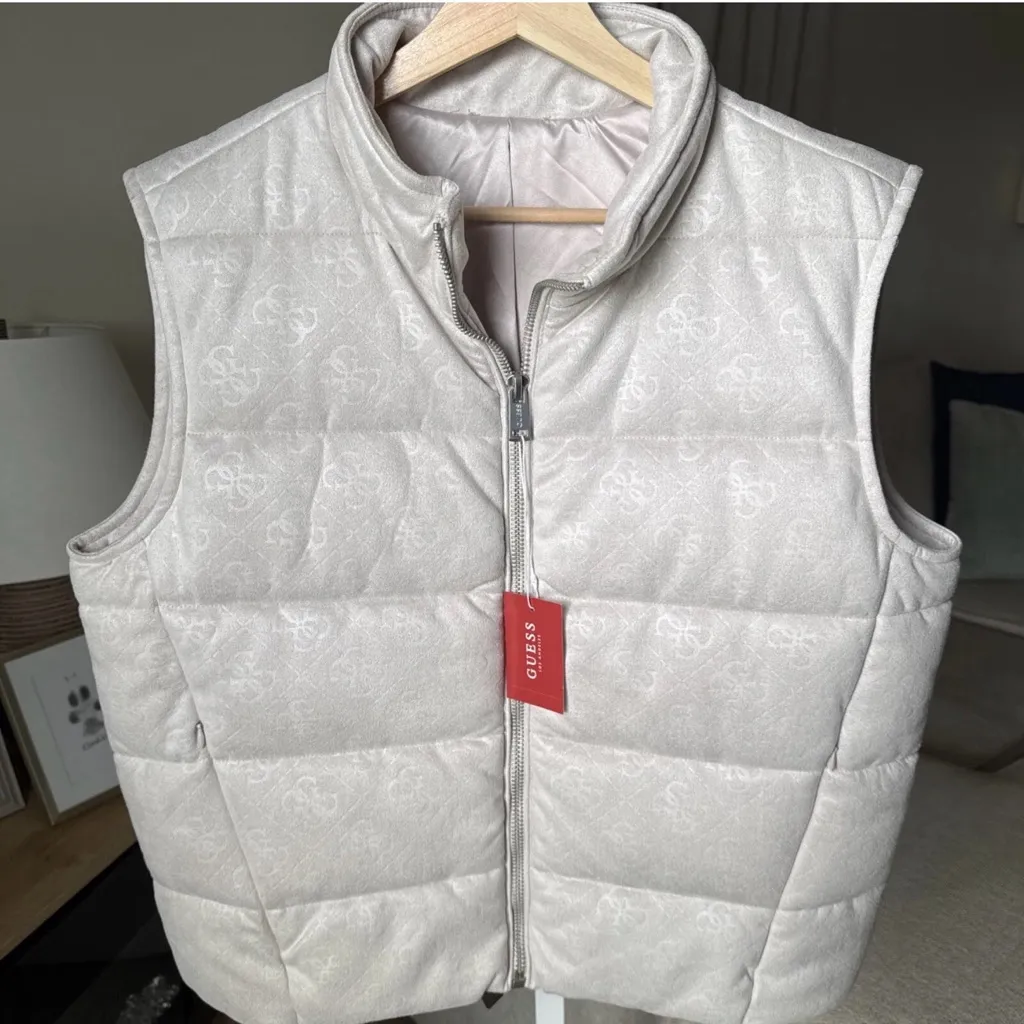 Guess Women’s Jemi Puffer Vest Zip w/Pockets Cream Color Size L NWT $158 - Image 3