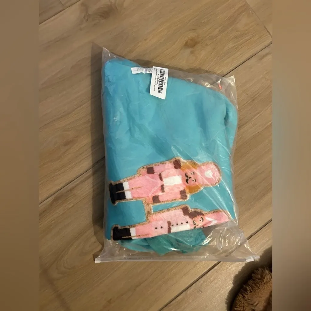 NEW Nutcracker Christmas Appliqué Crewneck Long Sleeve Pullover Sweatshirt M Blue Size M - Image 5