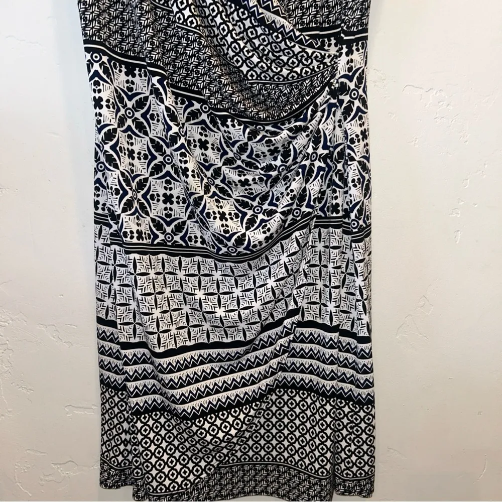 Tommy Bahama Faux wrap cap sleeve black-and-white dress size large - Image 2