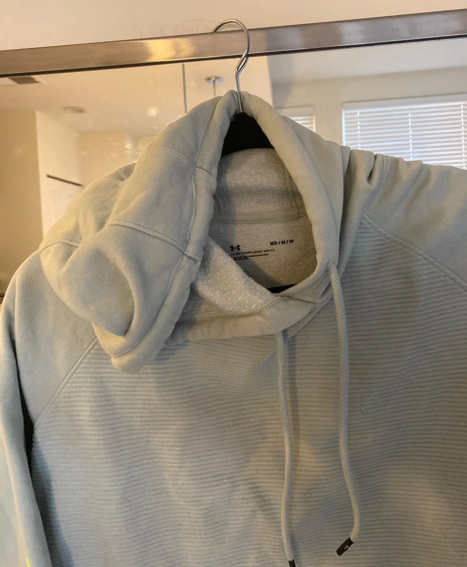 Under Armour Cropped Sweatshirt - Image 2