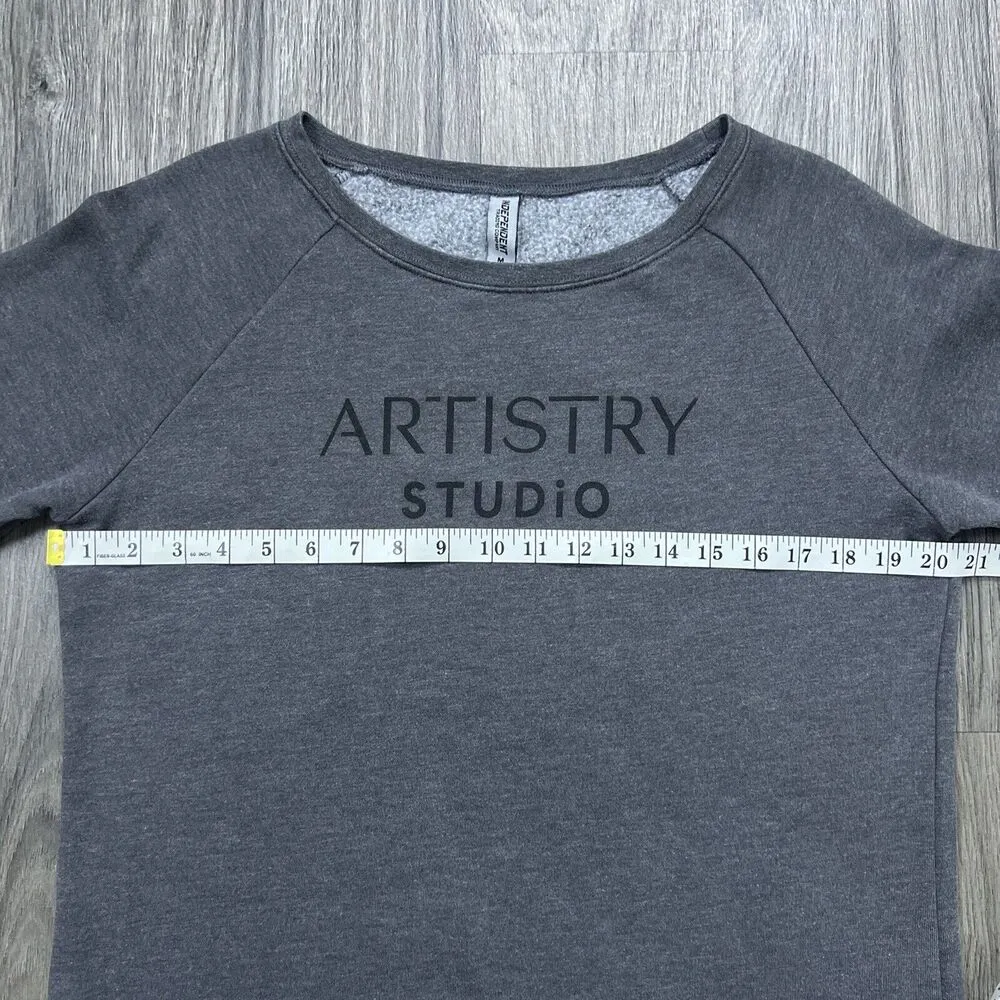 Artistry Studio  Curved Hem Long Sleeve Crewneck Sweatshirt Size Medium Dark Gray - Image 2