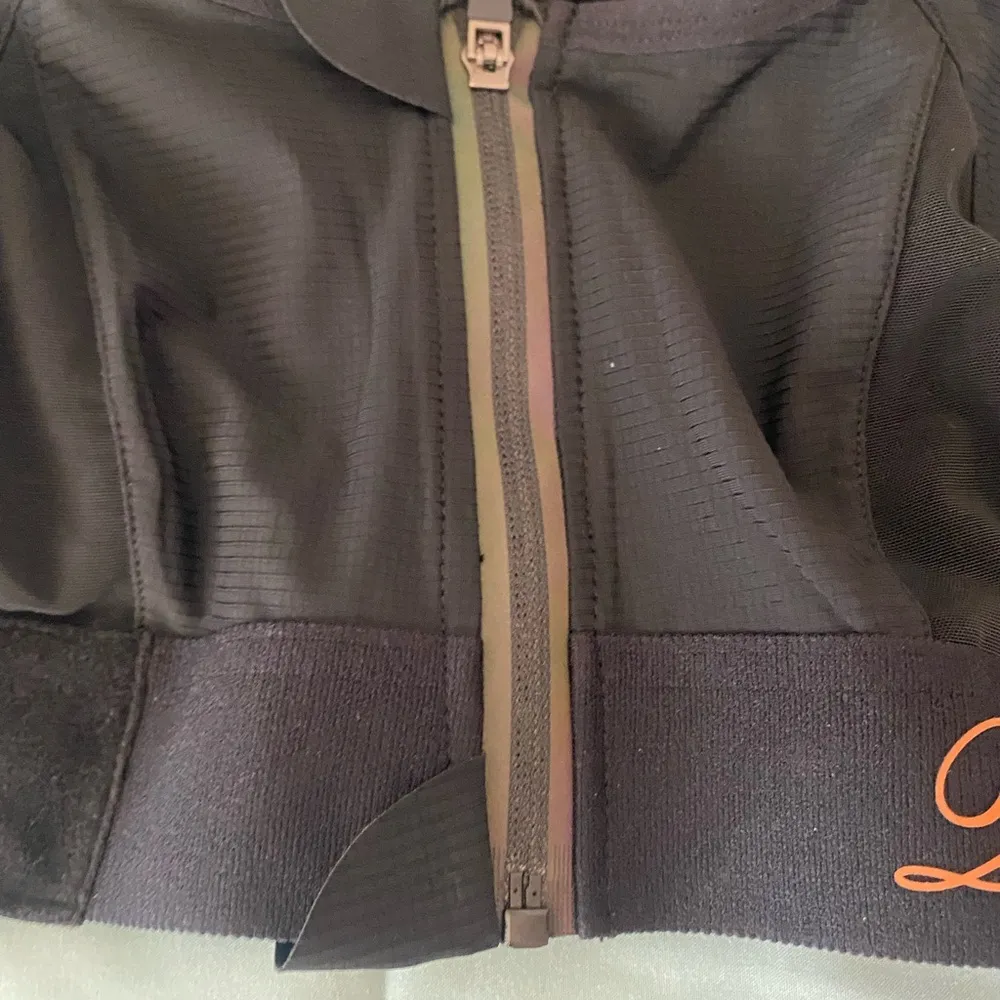 2xN Women’s Black Bra M Medium 34” 32” B C Cup NWT Adjustable Strap Front Zipper - Image 3