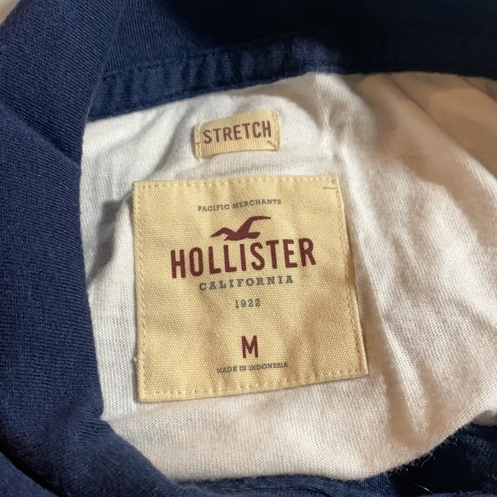 HOLLISTER Polo Shirt Cropped Short Sleeve-Medium - Image 4