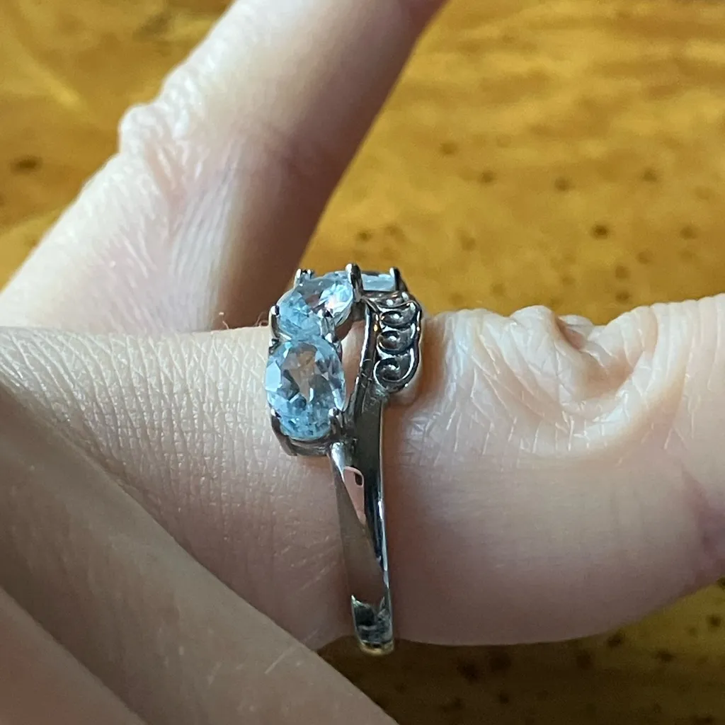 Natural Sky Blue Topaz Sterling Silver Crossover Ring Size 6 - Image 3