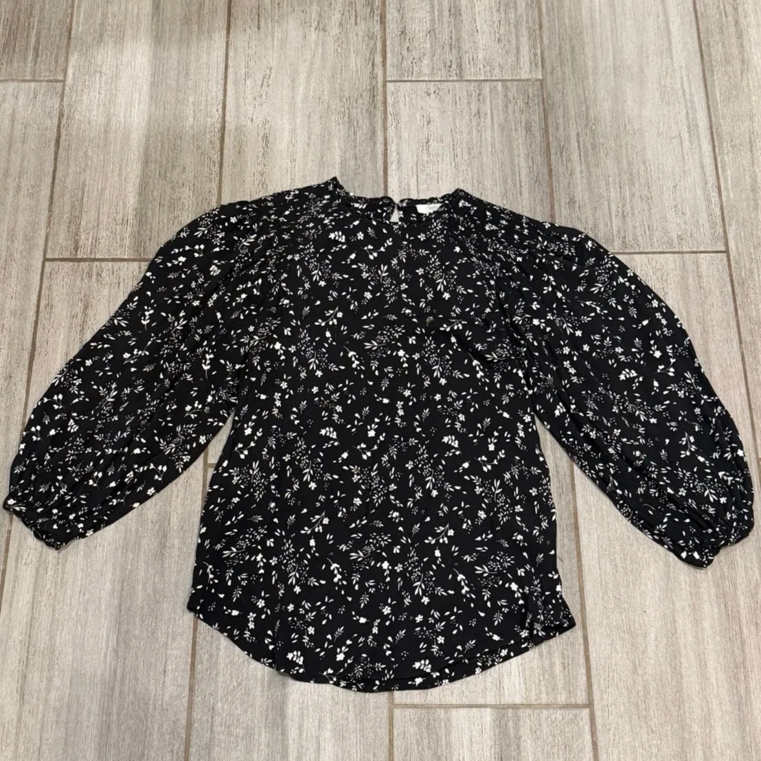 Joie Floral Blouse Women XS Black White Viscose Long Sleeve Keyhole Relaxed Top - Image 7